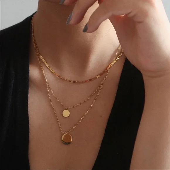 CLOSING SALE! ✨18K Gold Plated Flat Anna Chain Necklace - Picture 5 of 9